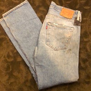 Vintage Distressed Men’s 501  Button Fly Levi Jeans.  Size 32x32